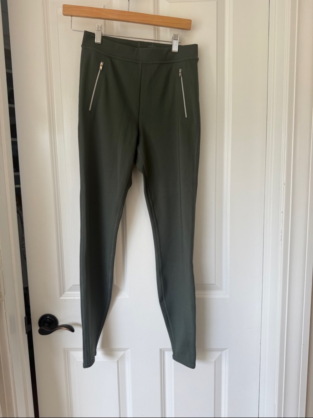 ALO Yoga Olive Green Ponte Skinny Leggings with Zip Pockets